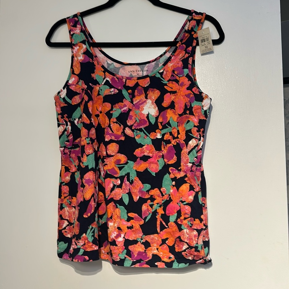 Ann Taylor Sleeveless Med Top